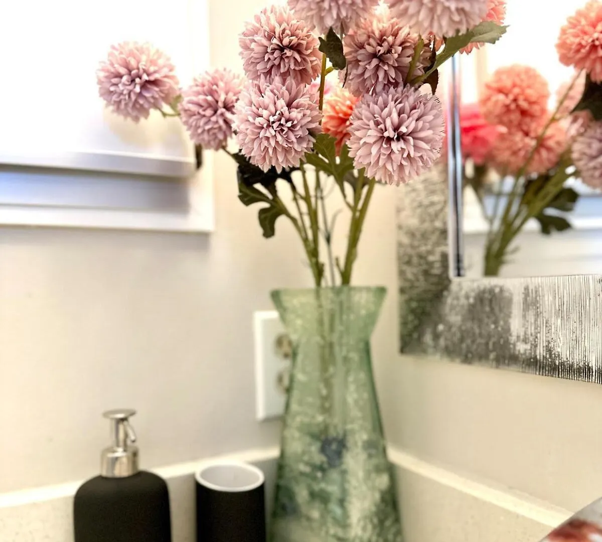 Cozy And Spacious Vacation Home In Toronto 0*,  Canada