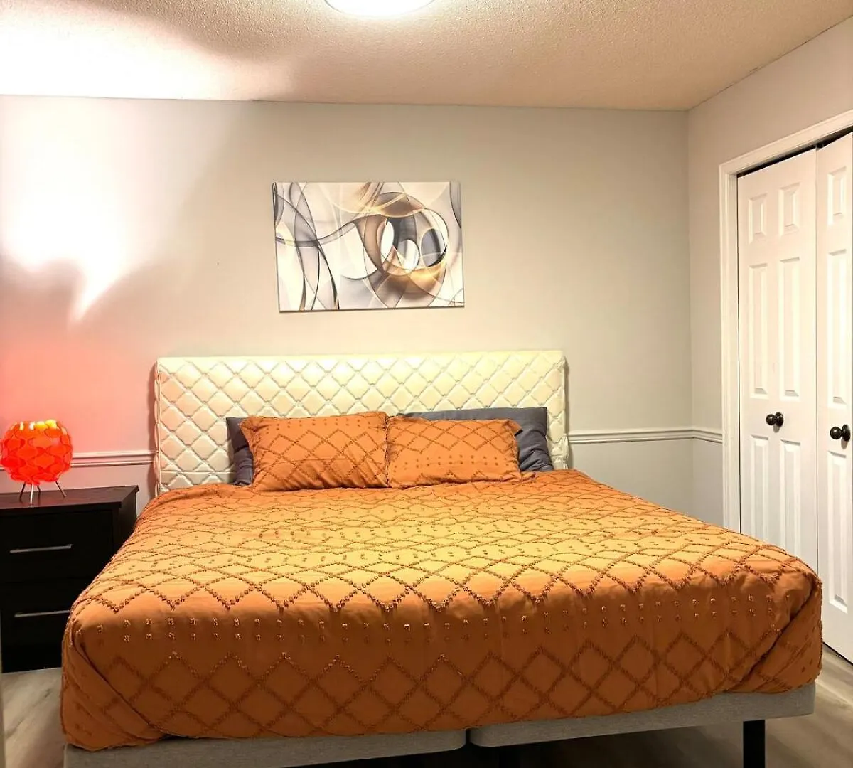 Villa Cozy And Spacious Vacation Home In Toronto Canada