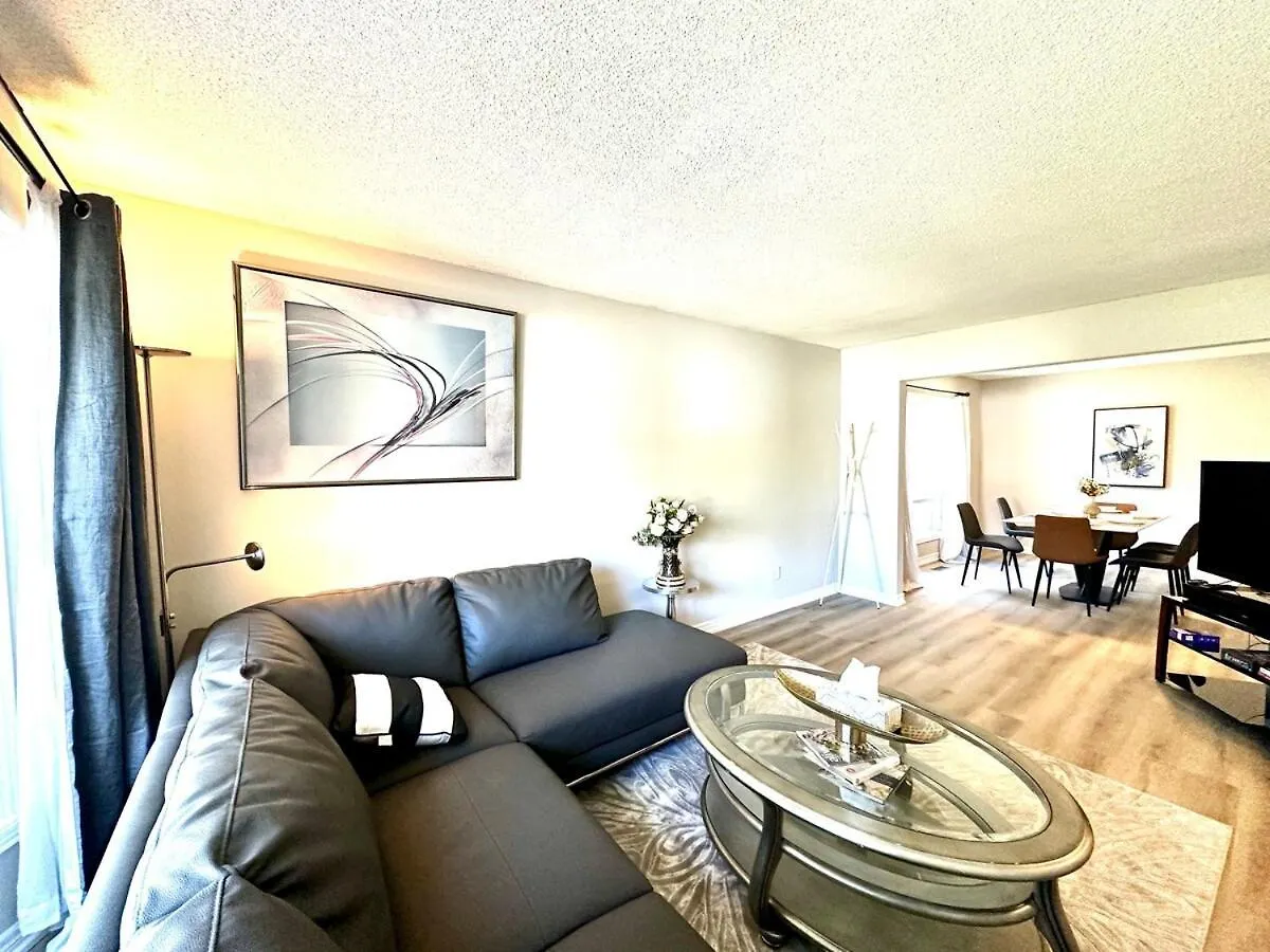 Villa Cozy And Spacious Vacation Home In Toronto Canada